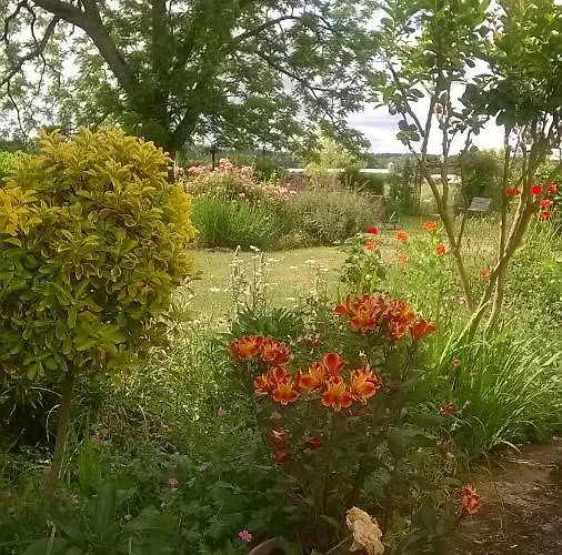 Sarl La Ferme Aux Fleurs B&B